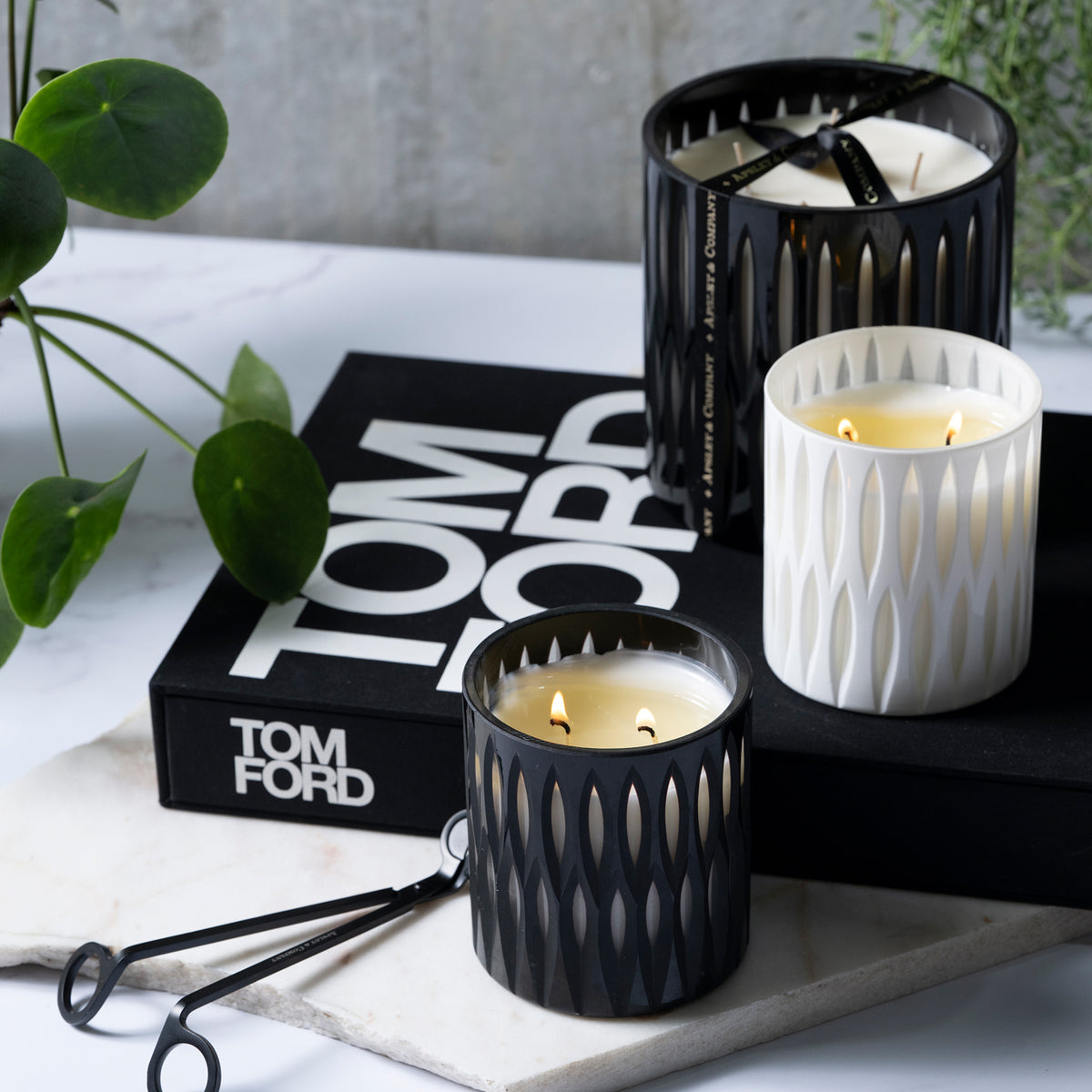 Glimpse Luxury Candle 440g & 1.7kg Noir