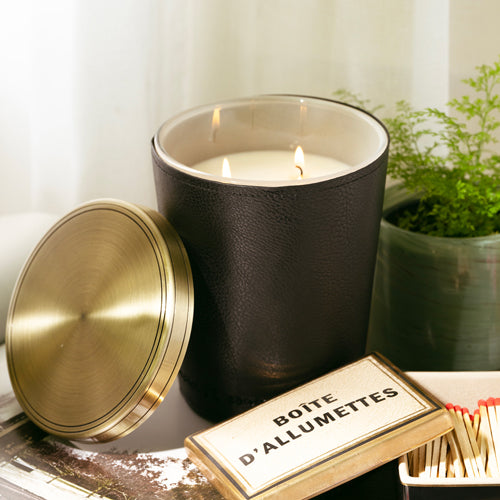 Greenhouse 900g Leather Candle